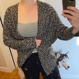 Like new black/white knitted cardigan
